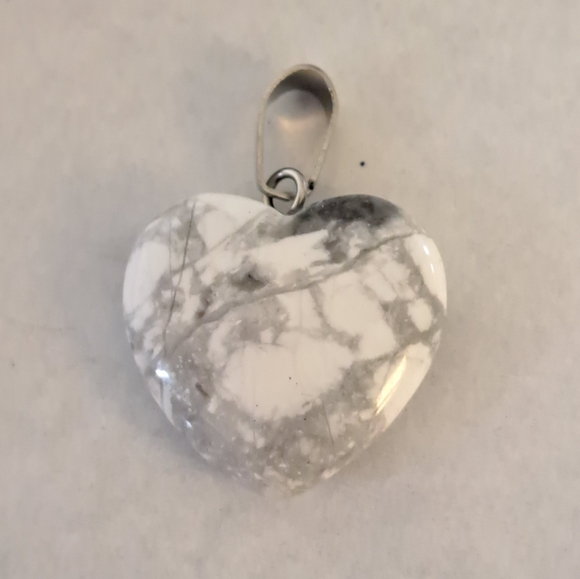 White Howlite Heart Pendant - Picture 2 of 8